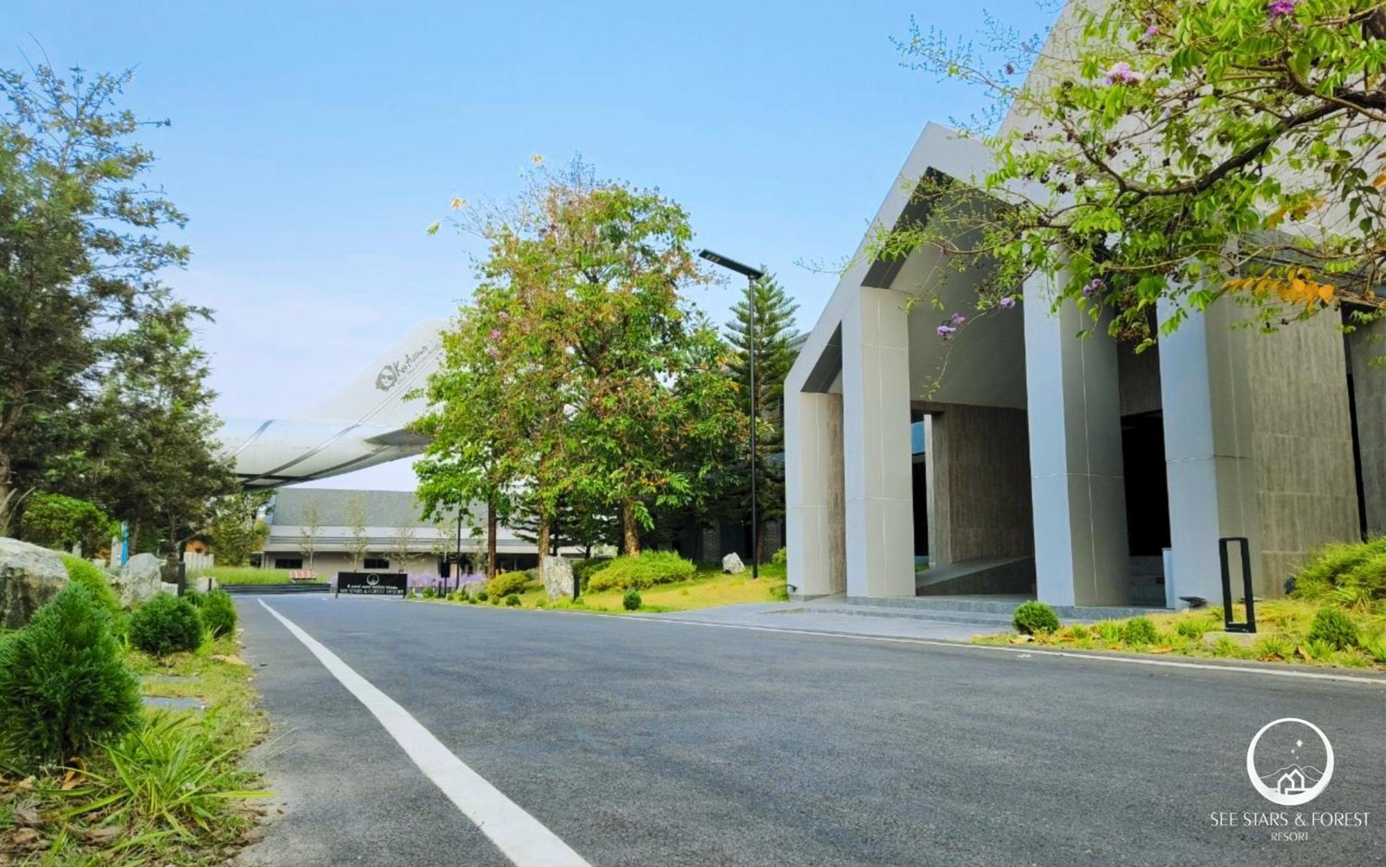See Stars & Forest Resort Amphoe Sawang Daen Din 외부 사진
