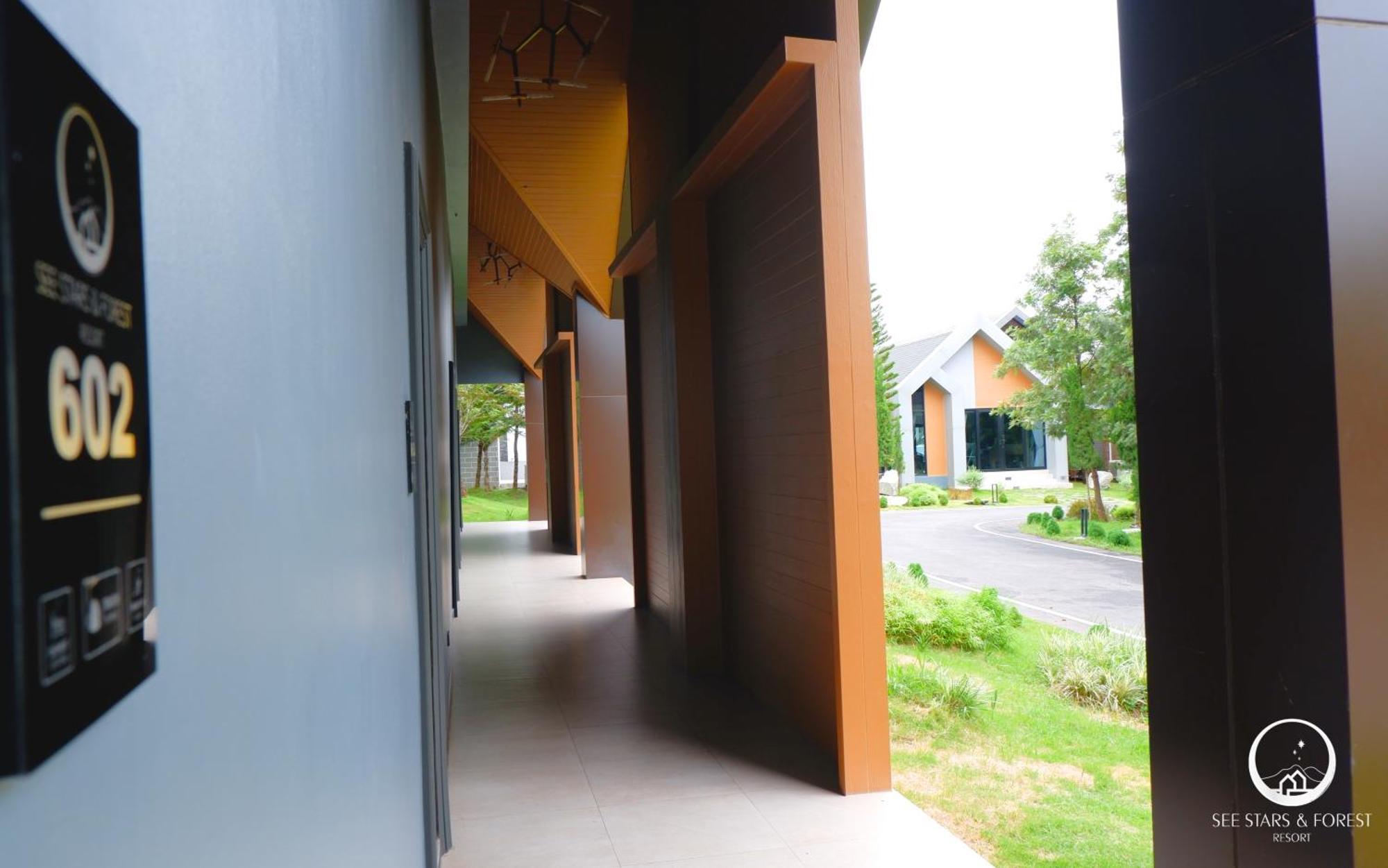 See Stars & Forest Resort Amphoe Sawang Daen Din 외부 사진